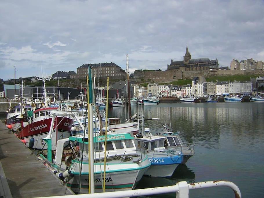 A 5mn Des Plages Et A 5mn De Granville Longueville (Manche)